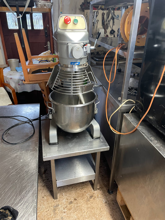 Moffat commercial 20 mixer